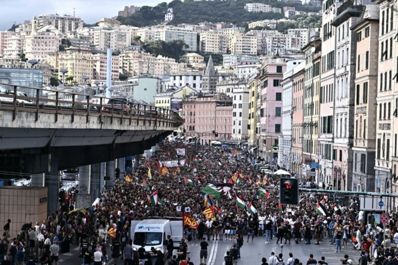 Hunderttausende Menschen streiken auf den Strassen von Italien.