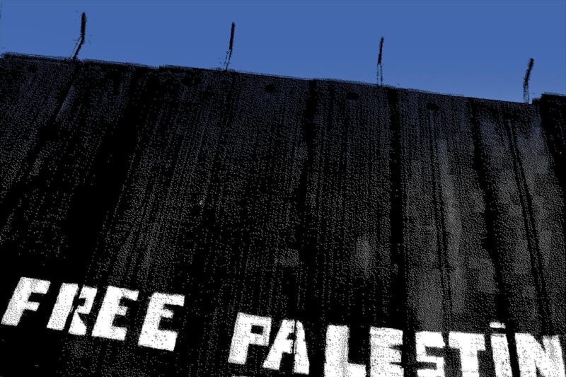 «Die Siedlungen sind strategisch so gelegt, dass sie die Lebensumstände der einheimischen Bevölkerung so miserabel wie möglich machen.» (Bild: Helena)